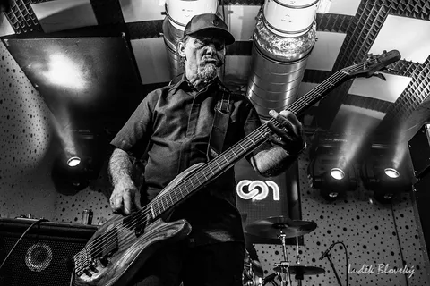 Energie sršela z pódia! O perfektní večírek se postaraly kapely Radosta a Jolly Joker & P.B.U. ⚡⚡