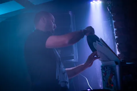 Bratři svým live setem s dalšími DJ's ovládli Falcon.?⚡️