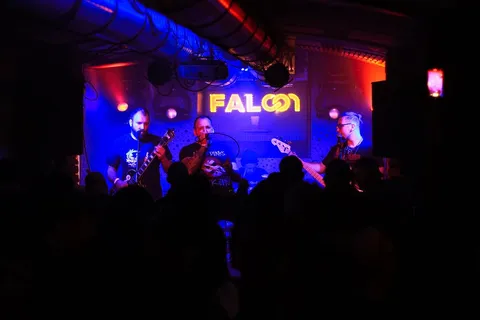 Punková smršť v klubu Falcon! Fotoreport z koncertu Punkcon II.