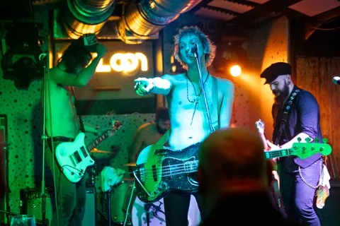 The Hornets rozproudili Falcon svým syrovým rock'n'rollem!