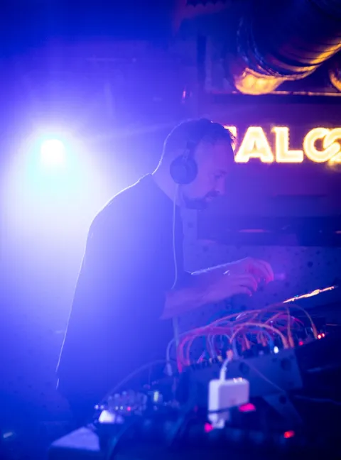Bratři svým live setem s dalšími DJ's ovládli Falcon.?⚡️